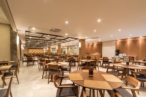 Free daily self-serve breakfast
