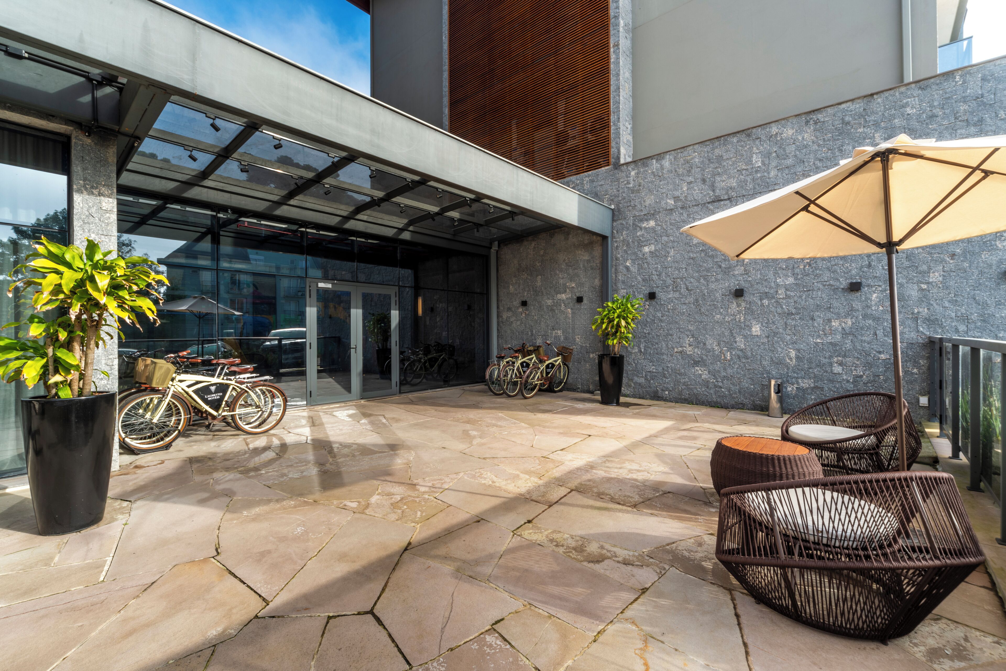 40-inch smart tv with cable channels, tv