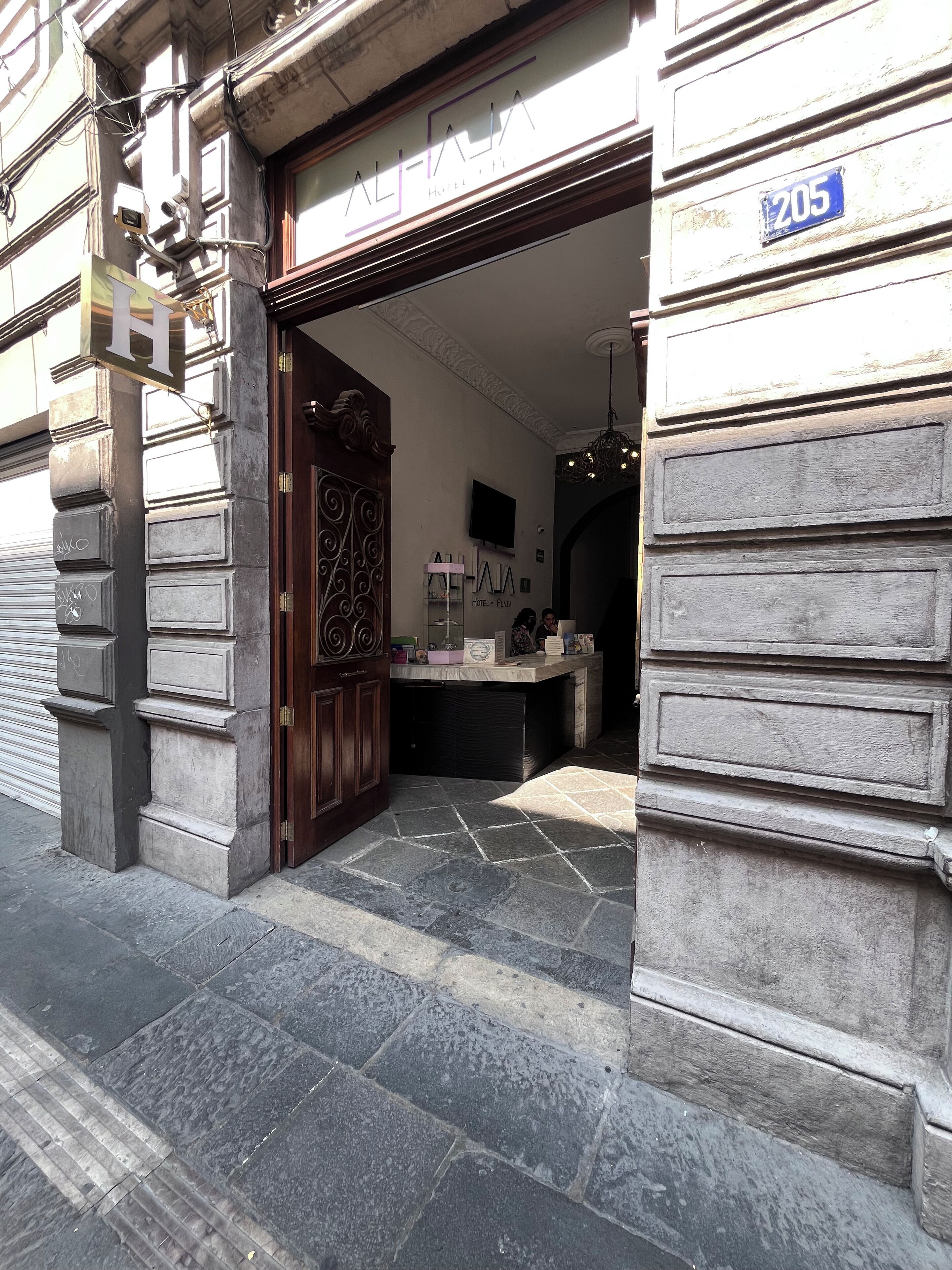 Fachada de la propiedad