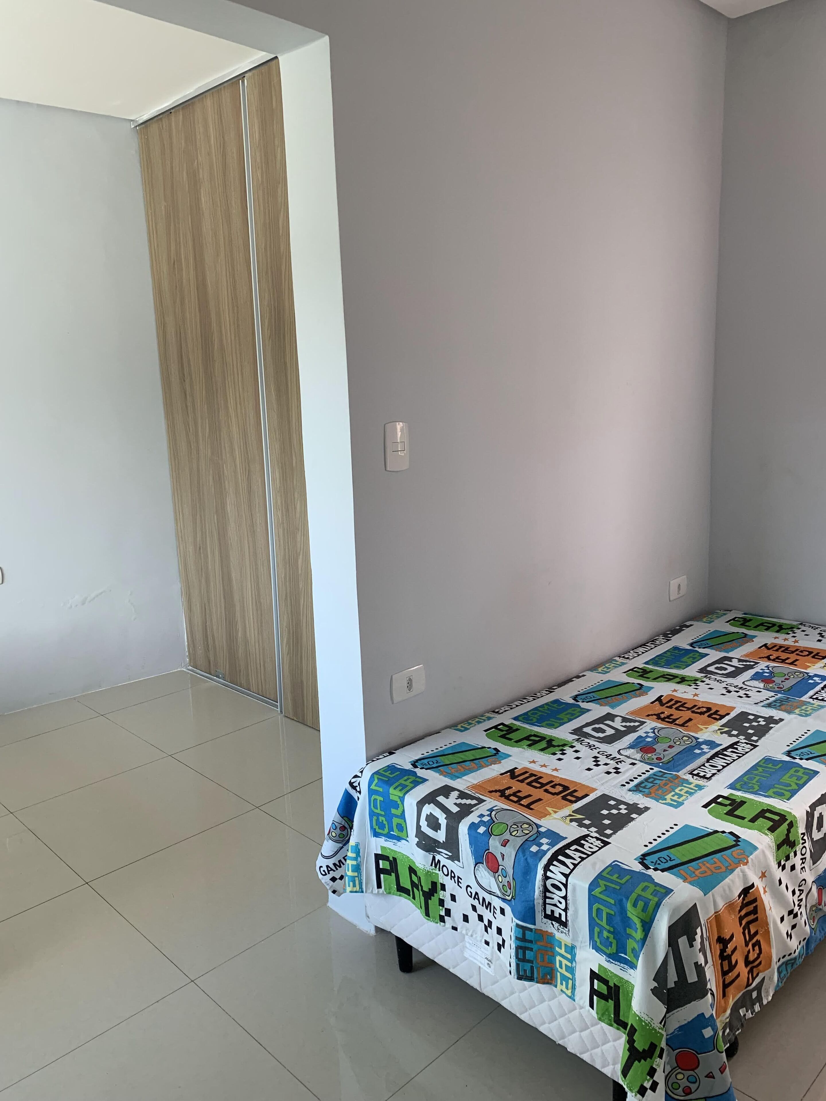 Country house in condominium. Swimming pool/ suite/ Access to the dam. 