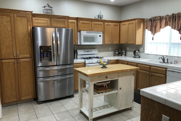 Frigorífic, microones, forn i placa de cuina