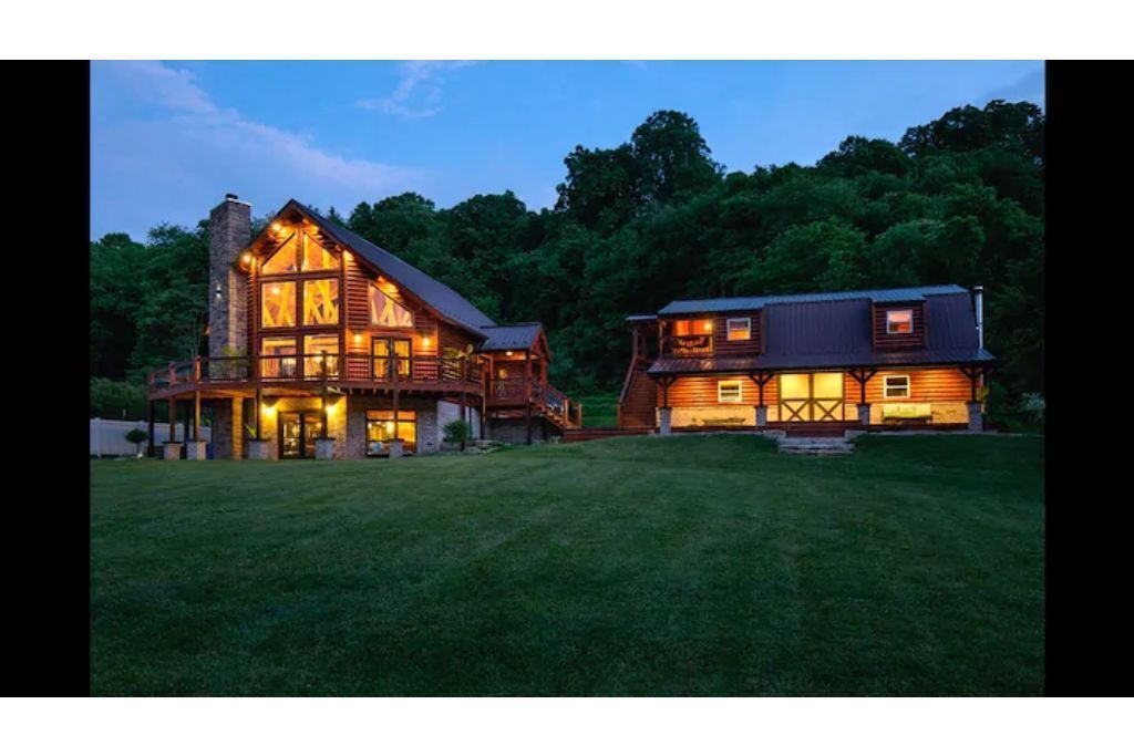 Guest House at The River at Venue At The River