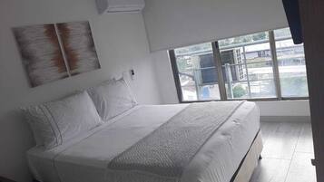 1 bedroom, WiFi (free), bed sheets