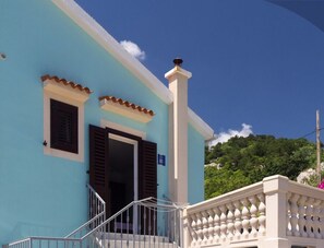 Exterior detail - Baška, romantic studio directly by the sea with beautifull sea view (Baška)