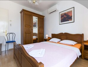 1 bedroom, WiFi - Baška, romantic studio directly by the sea with beautifull sea view (Baška)