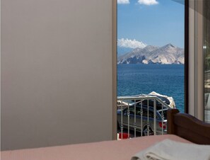 Interior - Baška, romantic studio directly by the sea with beautifull sea view (Baška)