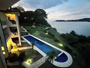 Outdoor pool - Penthouse Condo Overlooking Flamingo Marina and Potrero Bay (Playa Flamingo)