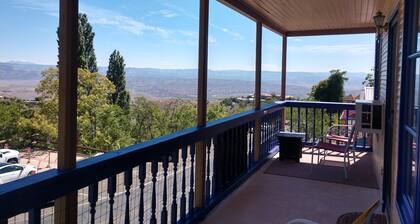 Studio Apartment with views of Sedona, Verde Valley, and San Francisco Peaks