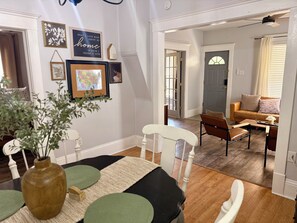 Unclassified image, 5 of 19, button - The Broadway Cottage - Great Bend Downtown(Pet Friendly) (Great Bend)
