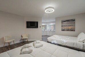 4 bedrooms, desk, iron/ironing board, free WiFi