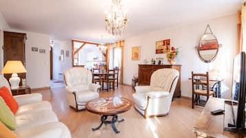 Télévision, livres, médiathÚque