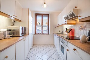 Réfrigérateur, micro-ondes, four, lave-vaisselle