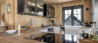5 bedroom nice home in Nexø