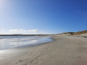Una spiaggia nelle vicinanze