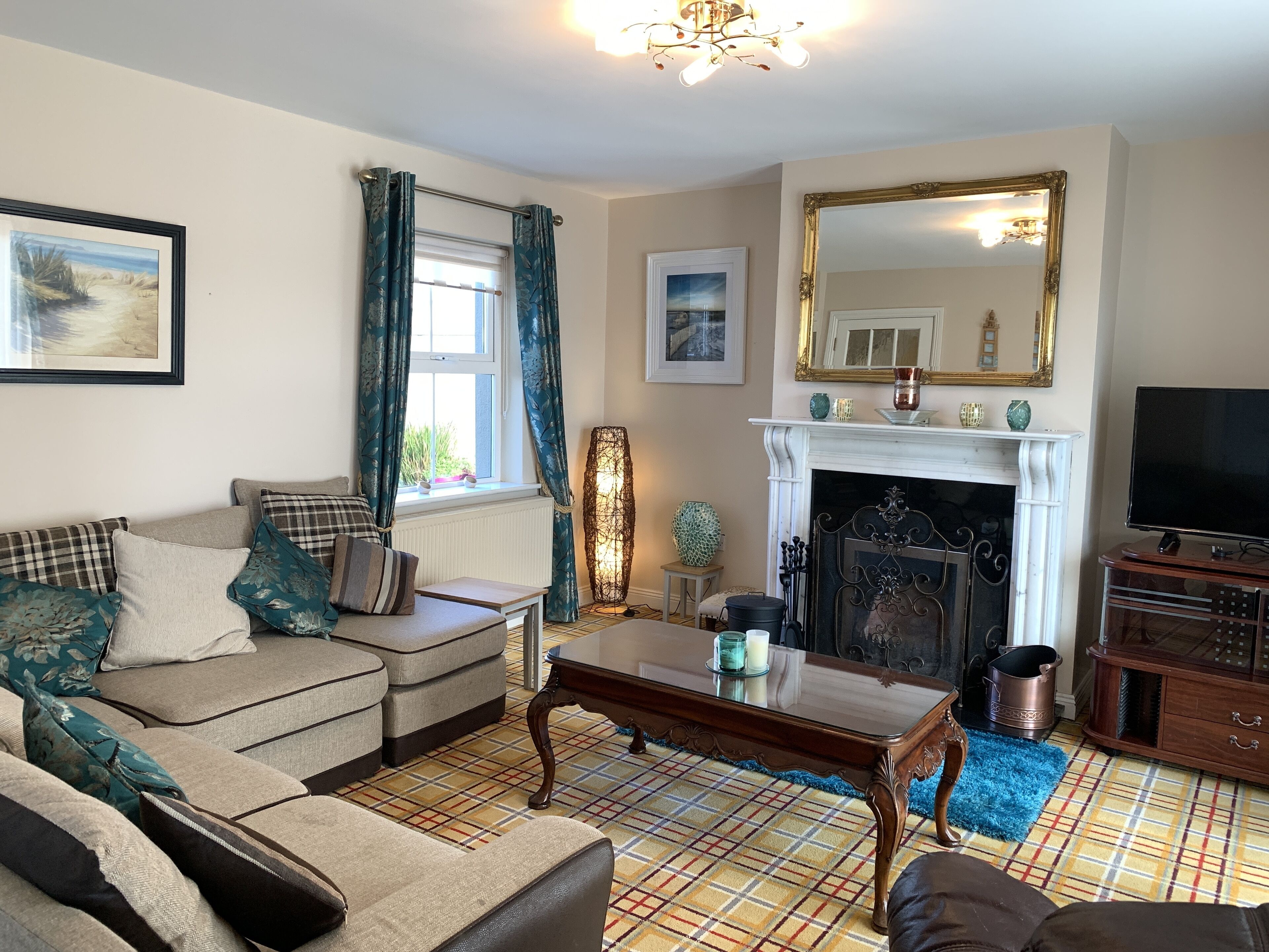 Seascape - on the edge of town!