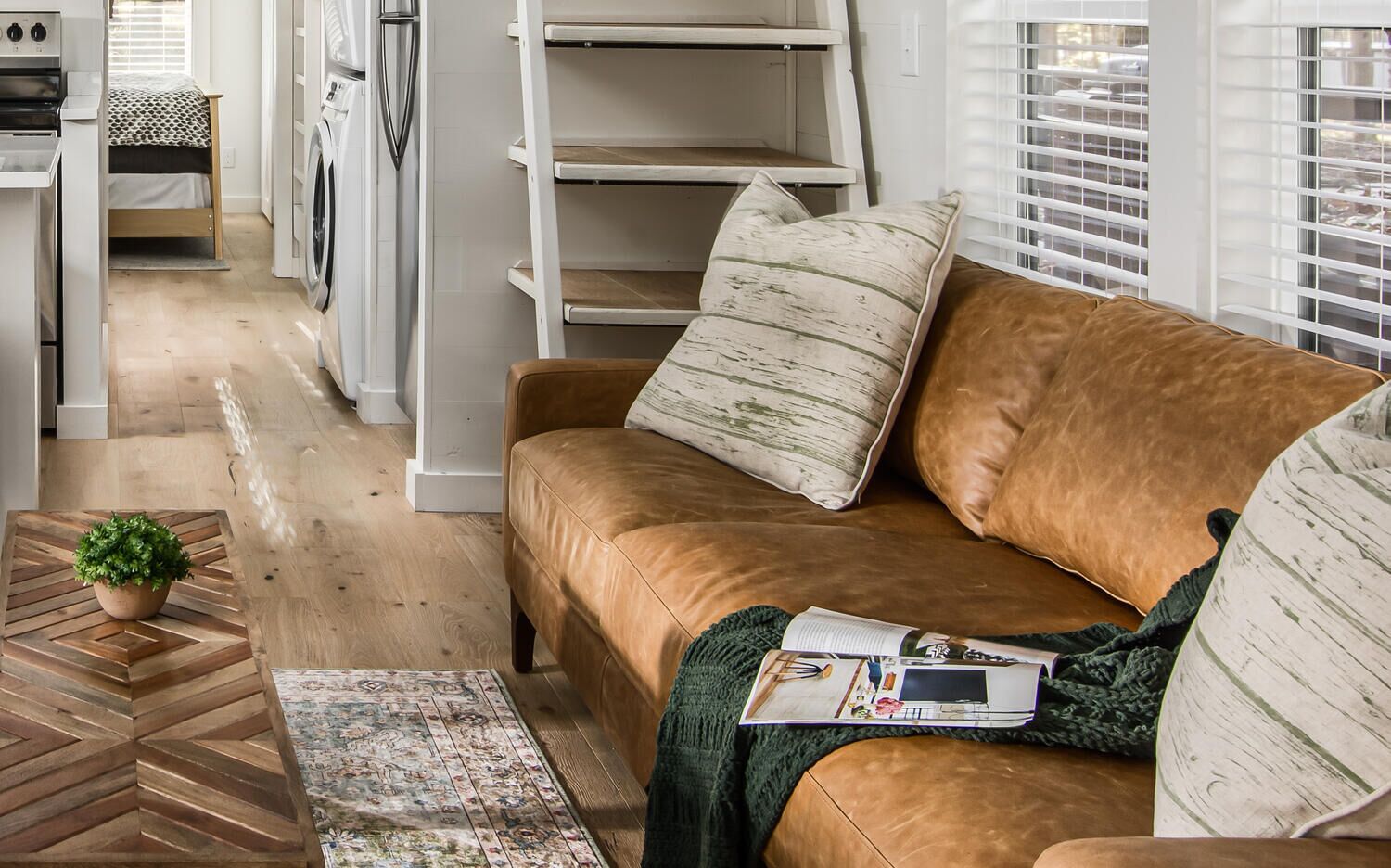 Enjoy the lake & mountain retreat at The Water & Woods Tiny Home