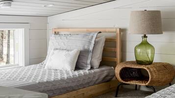 1 bedroom, travel crib, free WiFi, bed sheets