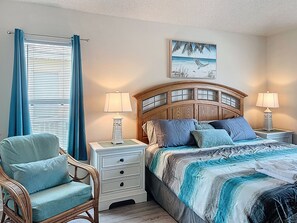 4 bedrooms, desk, travel crib, free WiFi