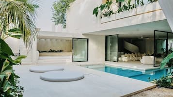 Indoor pool, outdoor pool