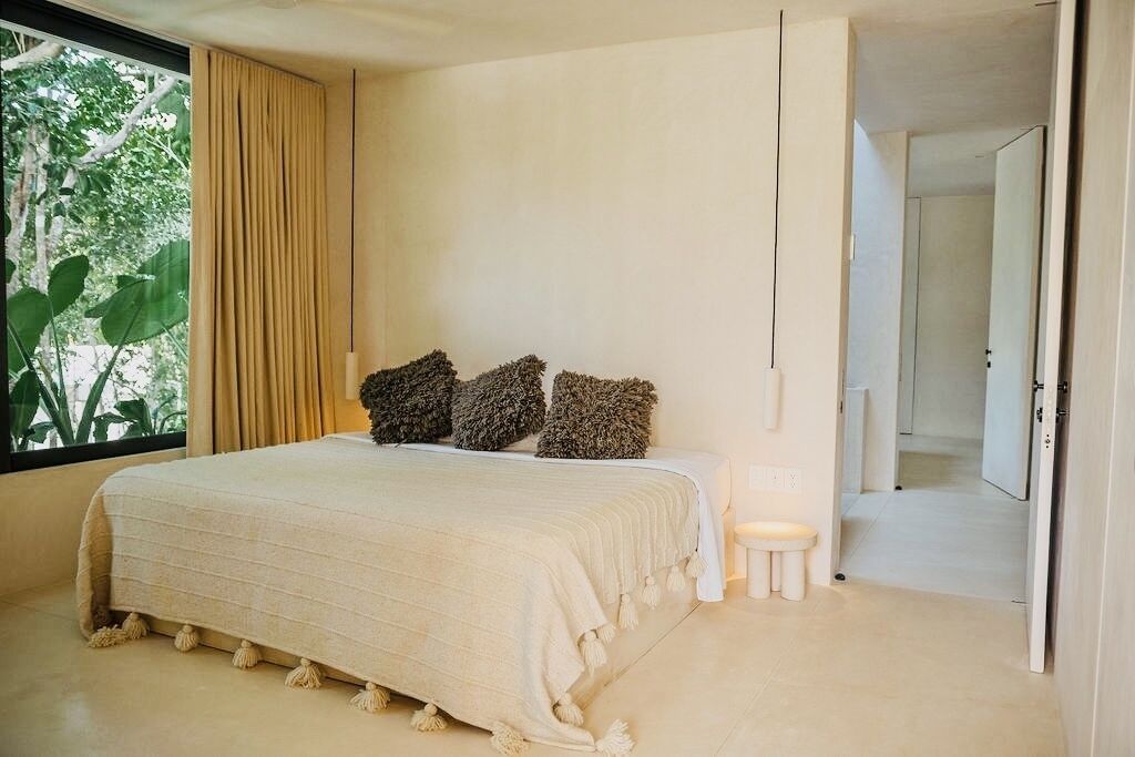 5 habitaciones, caja de seguridad en la habitación y escritorio 