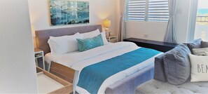 1 bedroom, desk, WiFi, bed sheets