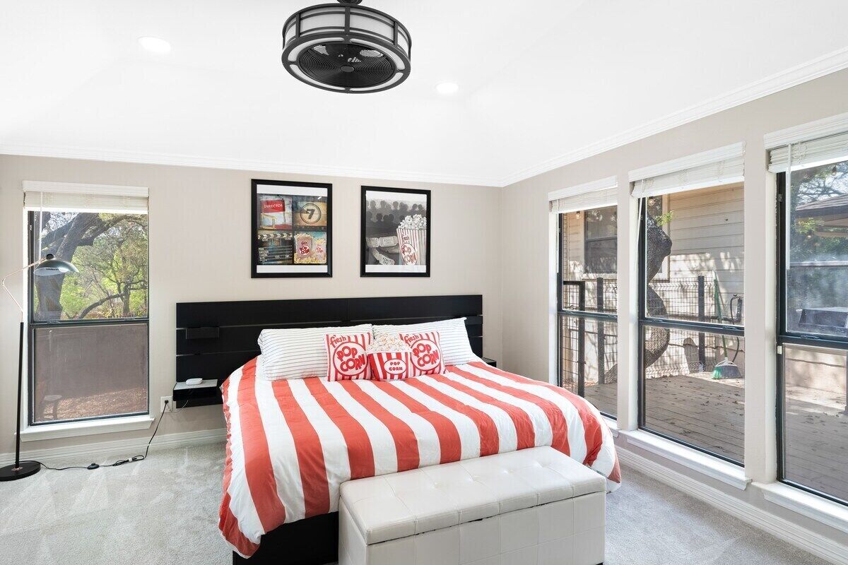 5 habitaciones, tabla de planchar con plancha y wifi gratis 