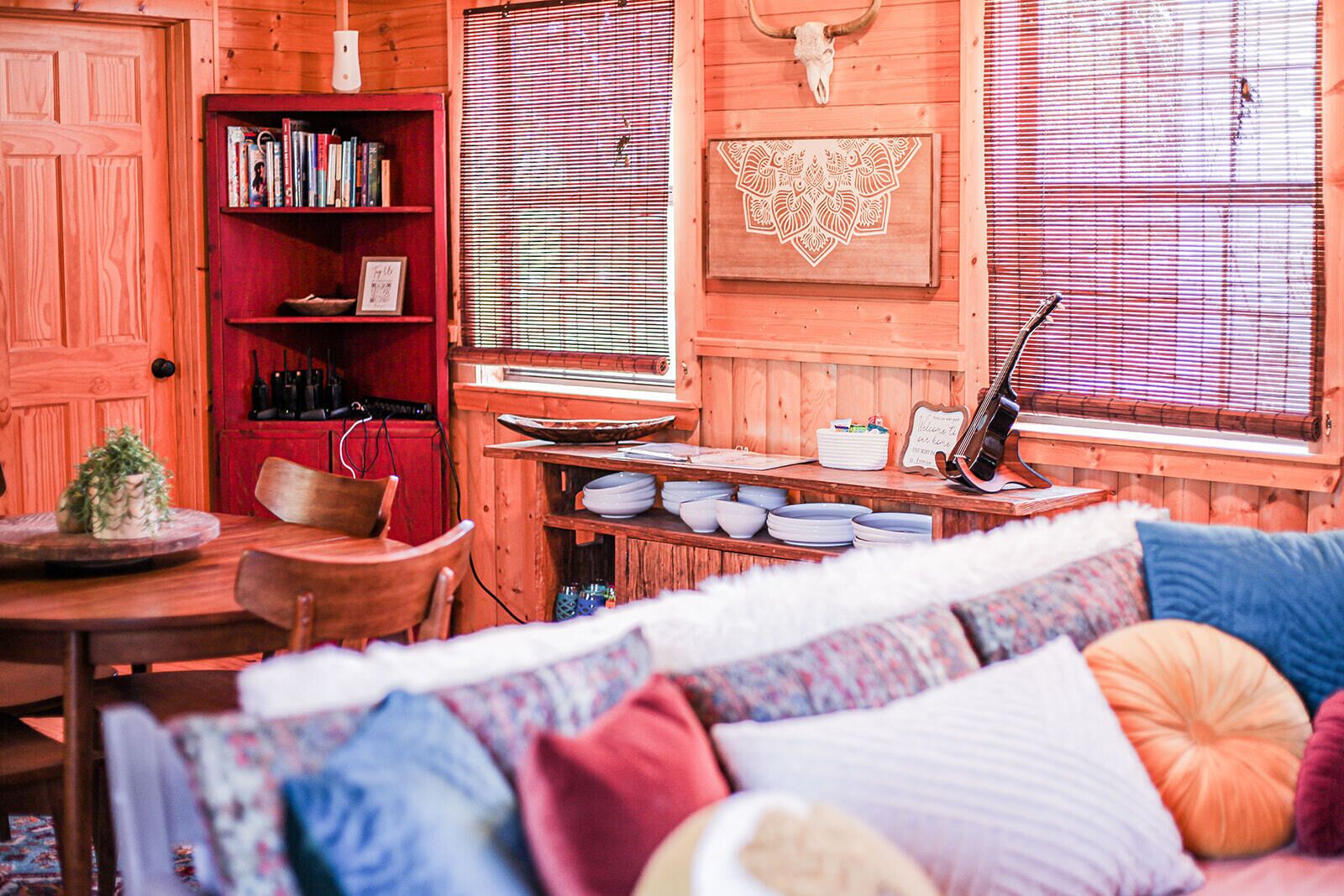 Texas Sun Cabin: Eight Acres with Trails and Amazing Sunset Views