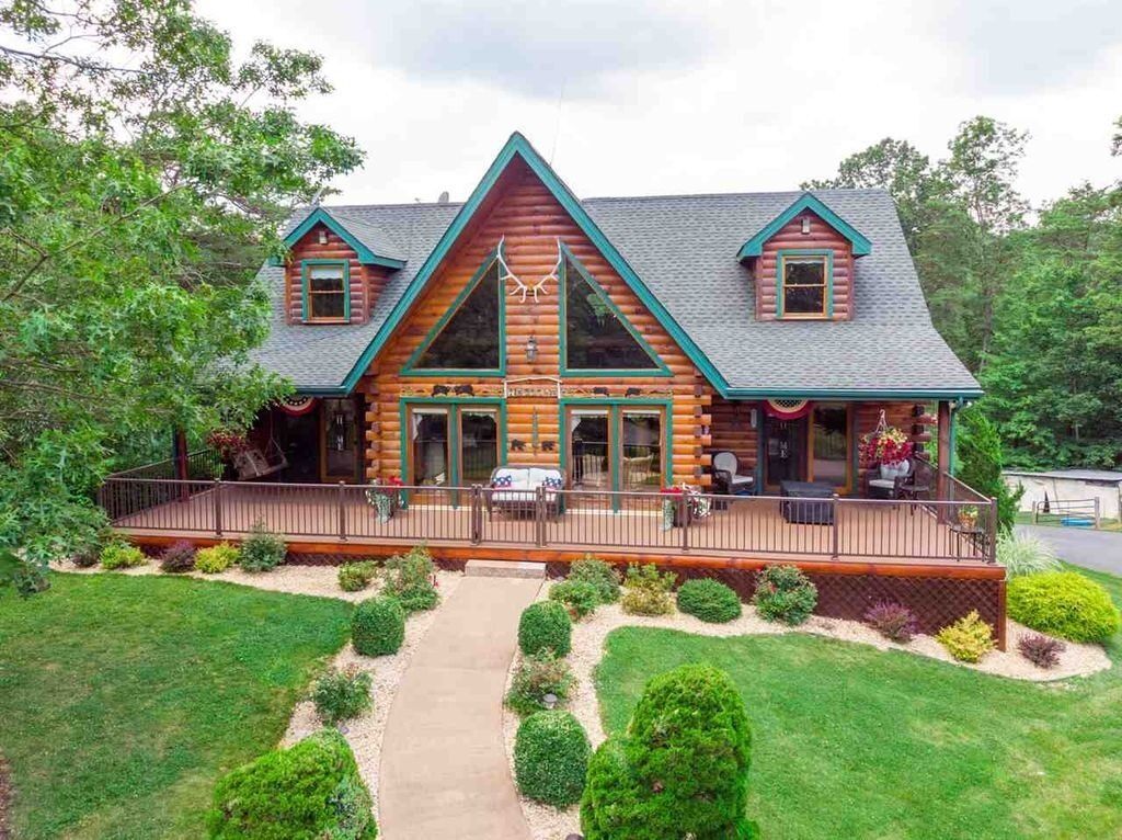 Bear Villa Lodge-Sleeps 10 comfortably, nature galore, about 25 mins to JMU