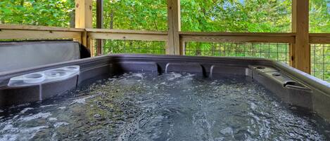 Bain à remous extérieur