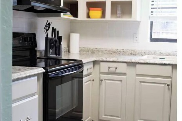 Frigorífic, microones, forn i placa de cuina