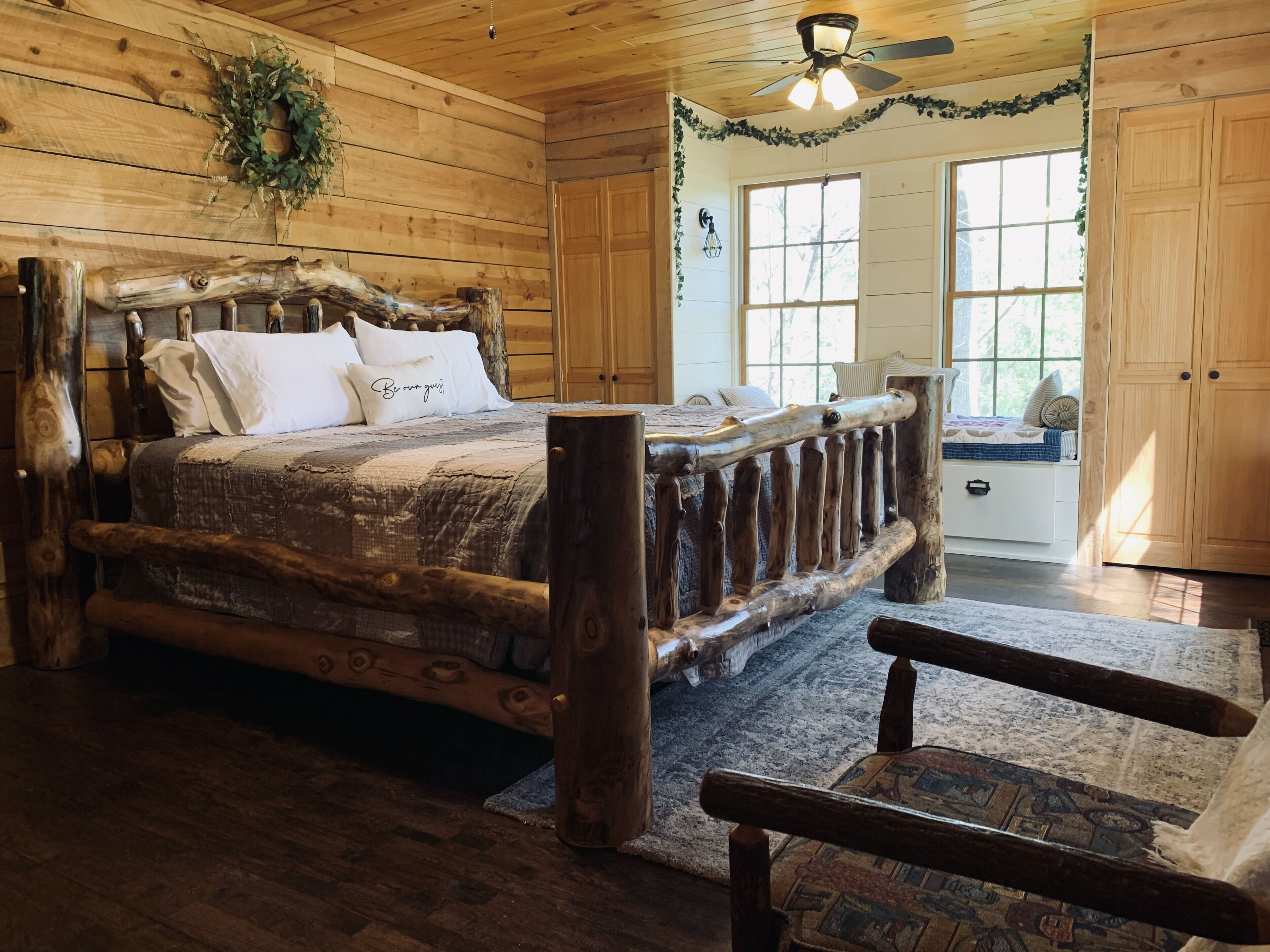 Townsend-steps to walk-bike trail and river~minutes to Cades cove~Pigeon Forge!