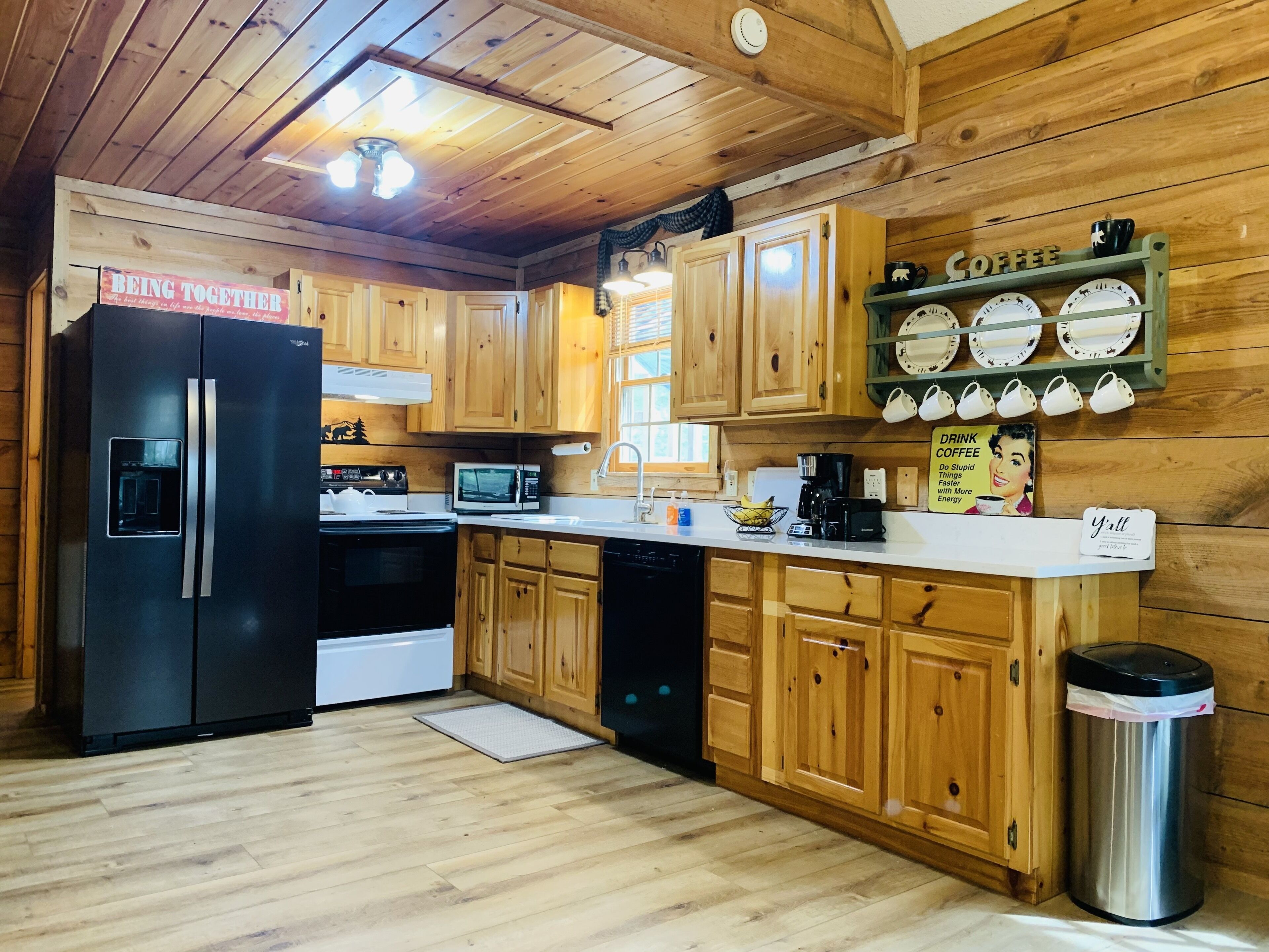 Townsend-steps to walk-bike trail and river~minutes to Cades cove~Pigeon Forge!