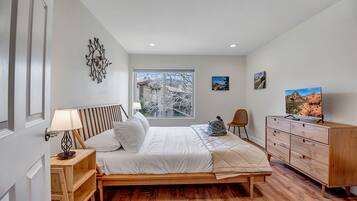 3 bedrooms, free WiFi, bed sheets