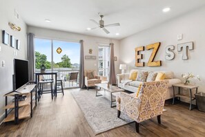 TV - Lovely Condo in the Bywater. Great Nola Location! (New Orleans)