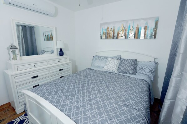 2 bedrooms, iron/ironing board, WiFi, bed sheets - Quiques Town House A2 - 2BR/1BR Apartment (Aguada)