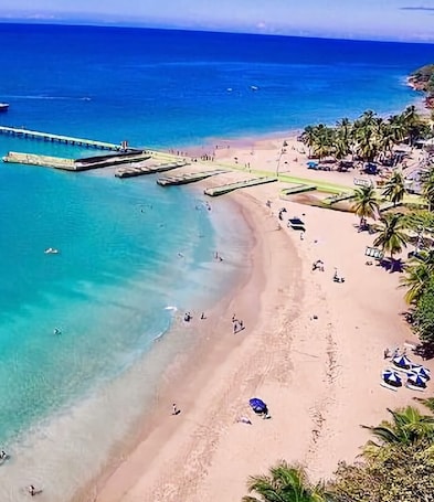 Beach. Quiques Town House A2 - 2BR/1BR Apartment