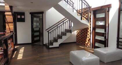 Cozy Suite, 10 minutes walking distance from downtown.