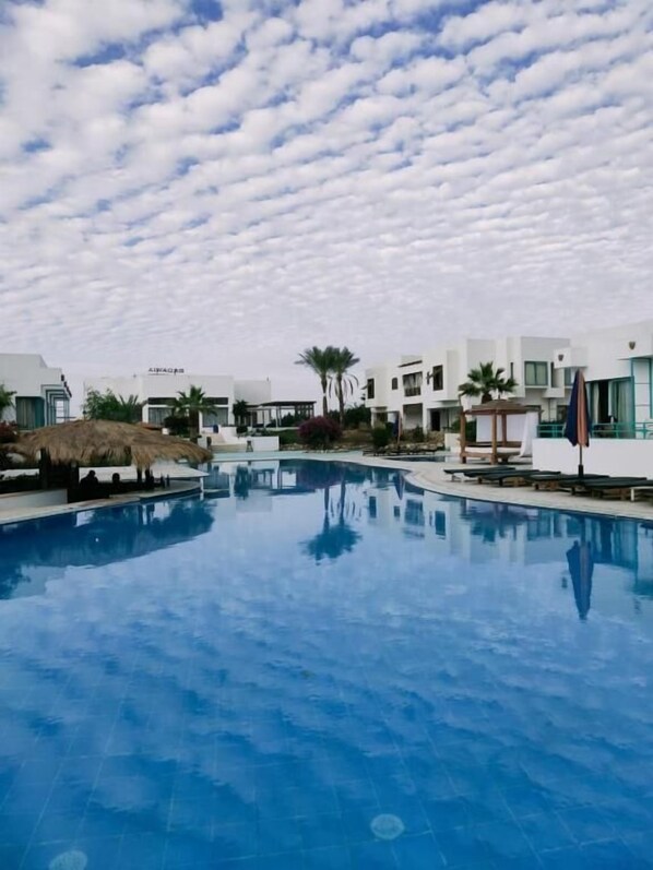 Utomhuspool