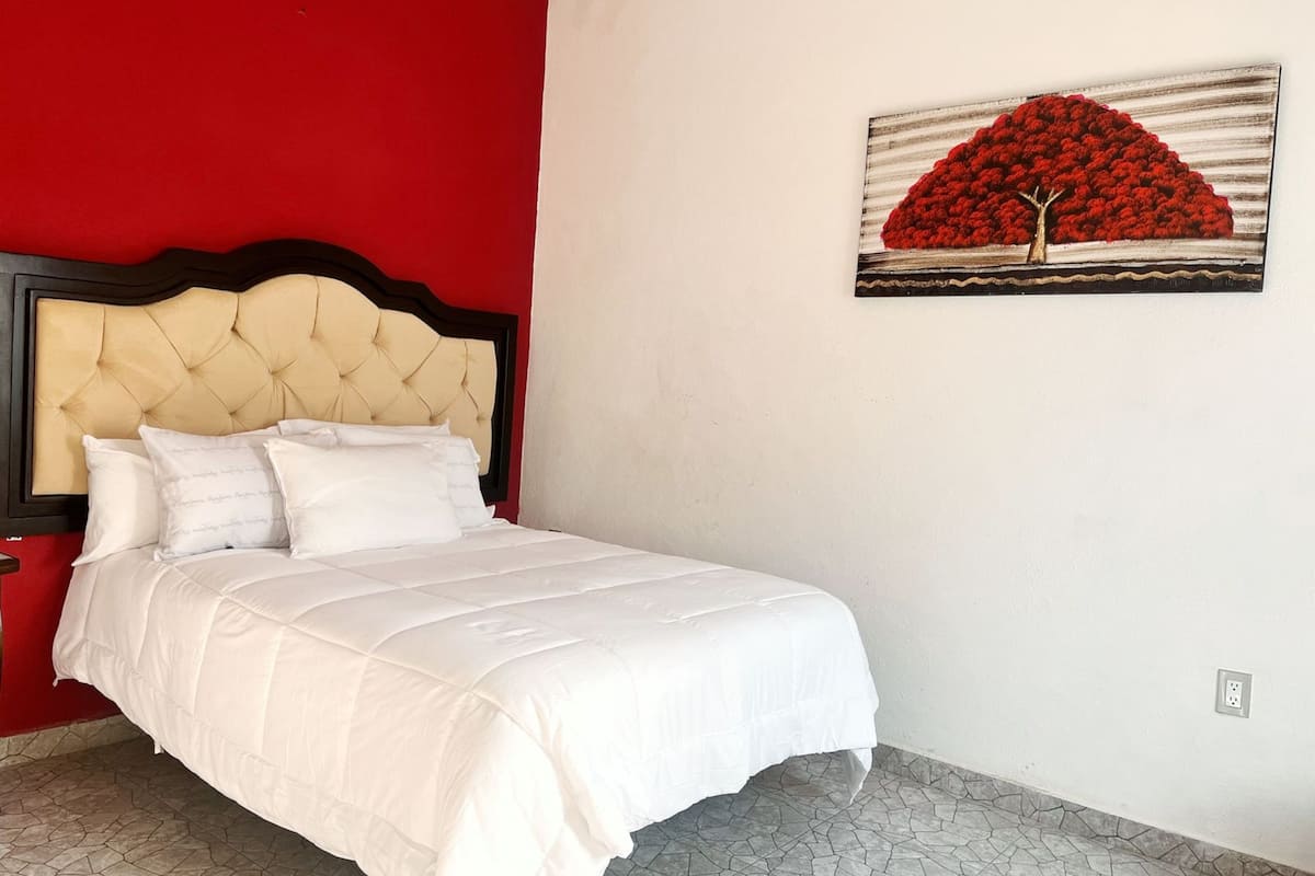 Classic Double Room | Select Comfort beds, free WiFi, bed sheets