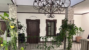Terrace/patio - Hotel Peña Florencia (Ezequiel Montes)