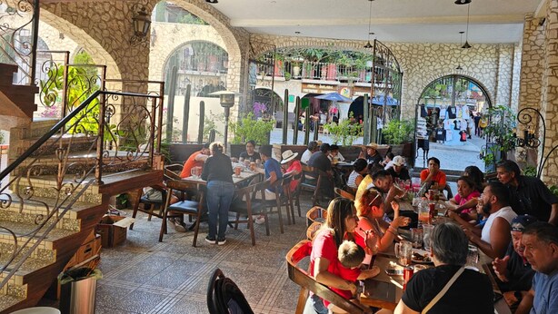 Restaurant - Hotel Peña Florencia (Ezequiel Montes)