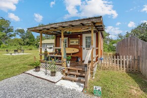 Property grounds - Tiny Home Near the Bay by Beach's, Pensacola, Foley, Gulf Shores, Orange Beach
 (Elberta)