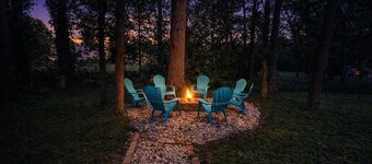 Midnight Lexington Newly Remodeled Designer Stay