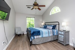 3 chambres, bureau, fer et planche à repasser, Wi-Fi gratuit