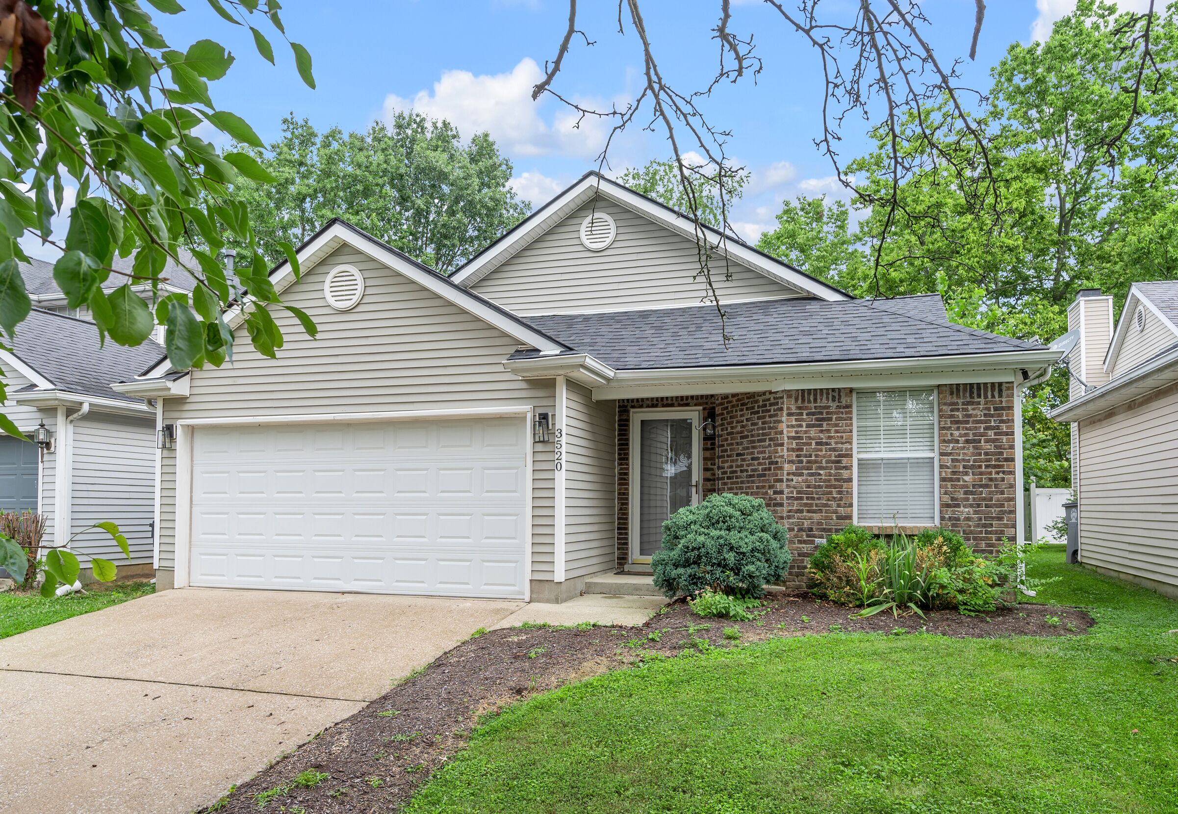 Hamburg Retreat: Firepit, Walking Trail, Shopping, Dining, Entertainment & More