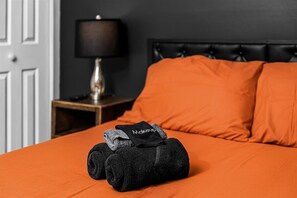 3 soverom, skrivebord, strykejern/-brett og wi-fi (inkludert)