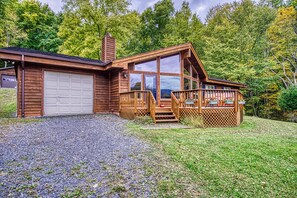 Exterior - CR1290- Private Cabin! Hot tub! Skiing Nearby. (Dryfork)