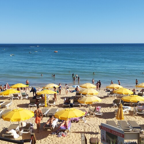 T2 Estrela Mar terraço, BBQ e Wifi, a 500m praia