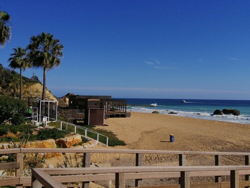 V2 Jardim da Oura nr 19 - 5 min. Praia