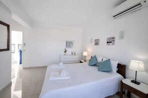 2 chambres, fer et planche à repasser, Wi-Fi gratuit, draps fournis